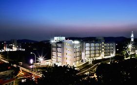 Downtown Business Hotel